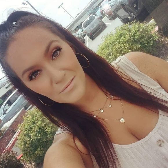 Meet your Posher, Nikki - Picture 1 of 1